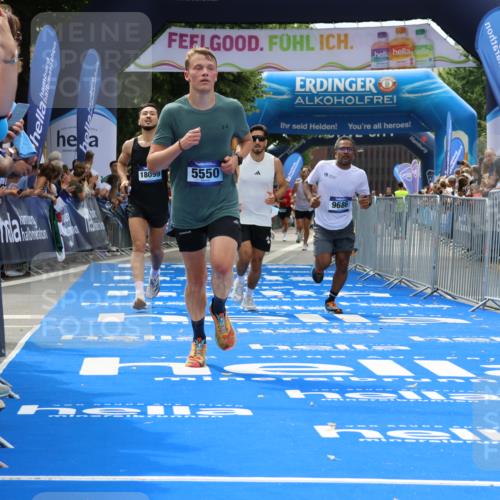 29.06.2025 - hella hamburg halbmarathon Strokosch-Dieckow http://msf.ph/oto/8461037 29.06.2025 10:34:23 Ziel 1002, 1644, 5550, 6305, 7534, 9686, 13618, 14784, 16417, 18099 meine-sportfotos.de