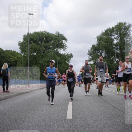 29.06.2025 - hella hamburg halbmarathon Luisa Fischer http://msf.ph/oto/8461219 29.06.2025 10:39:08 Kennedybrücke 9744, 7304, 16571, 16570, 1336, 11198, 1336, 1717, 2352, 2588, 4413, 5531, 6021, 6381, 6845, 7111, 7275, 8356, 8947, 10047, 10567 meine-sportfotos.de