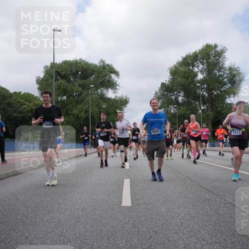 29.06.2025 - hella hamburg halbmarathon Luisa Fischer http://msf.ph/oto/8461529 29.06.2025 10:39:16 Kennedybrücke 11646, 6093, 6092, 13505, 6845, 18473, 7146, 5531, 1036, 1717, 2352, 2588, 3741, 3990, 4902, 5012, 5240, 5531, 6021, 6381, 6845, 6896, 7111, 7927, 8356, 10119, 10336, 10341, 10567 meine-sportfotos.de
