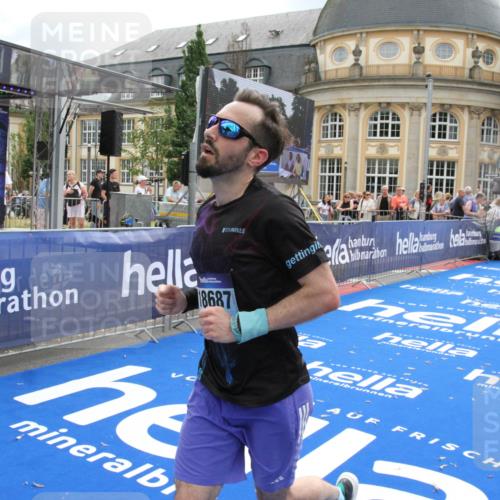 29.06.2025 - hella hamburg halbmarathon Michael Strokosch http://msf.ph/oto/8461556 29.06.2025 10:32:57 Ziel 4463, 4749, 6358, 10453, 12290, 13686, 16425, 18687, 19059 meine-sportfotos.de