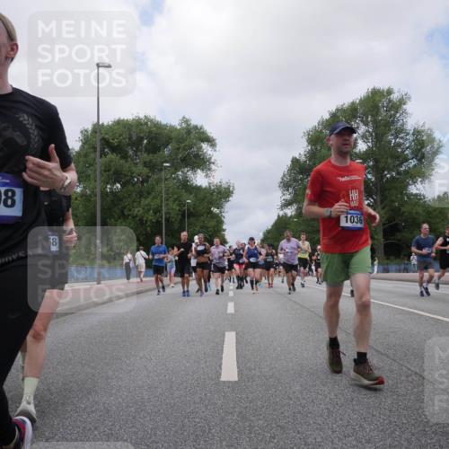 29.06.2025 - hella hamburg halbmarathon Luisa Fischer http://msf.ph/oto/8461757 29.06.2025 10:39:22 Kennedybrücke 1108, 8, 1036, 6896, 1036, 1102, 1183, 1284, 3243, 3741, 3990, 4902, 4937, 5012, 5240, 6896, 7927, 10119, 10336, 10341 meine-sportfotos.de