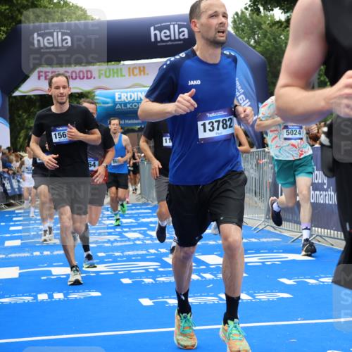 29.06.2025 - hella hamburg halbmarathon Strokosch-Dieckow http://msf.ph/oto/8461847 29.06.2025 10:47:20 Ziel 51, 1012, 2274, 2839, 2864, 2869, 5024, 5532, 5650, 6134, 6168, 6203, 8693, 9305, 10208, 10211, 10423, 11077, 11491, 11518, 13672, 13782, 14722, 15350, 15611, 15923, 16089, 16286, 16819, 18758, 18856, 18974 meine-sportfotos.de
