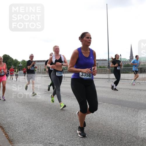 29.06.2025 - hella hamburg halbmarathon Lena Gebhardt http://msf.ph/oto/8462028 29.06.2025 10:32:01 Lombardsbrücke 8538, 3752, 3358, 1842, 1235, 1311, 1373, 1844, 1879, 1987, 2349, 2384, 2672, 2831, 2832, 2943, 3022, 3221, 3239, 3358, 3396, 3397, 3424, 3571, 3681, 3707, 3751, 3752, 3778, 3822, 4314, 4365, 4605, 4877, 4924, 4953, 5156, 5496, 5601, 5658, 5743, 5965, 6160, 6218, 6252, 6573, 6640, 6718, 6727, 7135, 7239, 7295, 7334, 7344, 7535, 7570, 7695, 7789, 7816, 7898, 8175, 8304, 8538, 8620, 8806, 9078, 9104, 9125, 9183, 9206, 9478, 9812, 9883, 10240, 17404 meine-sportfotos.de