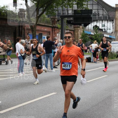 29.06.2025 - hella hamburg halbmarathon Yannick Fuchs http://msf.ph/oto/8462034 29.06.2025 10:56:51 20KM 1114, 1126, 1194, 1212, 1420, 1427, 1531, 1674, 1851, 2447, 2582, 2683, 2911, 3001, 3182, 3248, 3625, 3740, 4389, 4511, 4538, 5708, 5763, 6311, 6602, 6752, 6966, 7453, 7869, 8068, 8176, 8721, 8730, 9306, 11180, 11310, 12004, 12008, 12286, 12571, 12836, 12978, 13739, 13874, 13939, 14348, 14677, 14917, 16420, 16540, 17045, 17096, 17119, 17142, 17818, 18382, 18530 meine-sportfotos.de