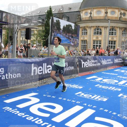 29.06.2025 - hella hamburg halbmarathon Michael Strokosch http://msf.ph/oto/8462055 29.06.2025 10:33:07 Ziel 11169, 14276, 17802, 18679 meine-sportfotos.de