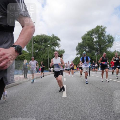 29.06.2025 - hella hamburg halbmarathon Luisa Fischer http://msf.ph/oto/8462189 29.06.2025 10:39:35 Kennedybrücke 15370, 1224, 5171, 5246, 5747, 5919, 8530, 9229, 9295, 9694, 9701 meine-sportfotos.de