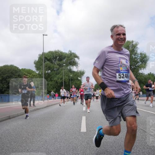 29.06.2025 - hella hamburg halbmarathon Luisa Fischer http://msf.ph/oto/8462257 29.06.2025 10:39:37 Kennedybrücke 17272, 1780, 5246, 5919, 15077, 1224, 5171, 5246, 5540, 5747, 5919, 6417, 8530, 9229, 9295, 9694, 9701 meine-sportfotos.de