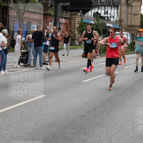 29.06.2025 - hella hamburg halbmarathon Yannick Fuchs http://msf.ph/oto/8462329 29.06.2025 10:56:51 20KM 1114, 1126, 1194, 1212, 1420, 1427, 1531, 1674, 1851, 2447, 2582, 2683, 2911, 3001, 3182, 3248, 3625, 3740, 4389, 4511, 4538, 5708, 5763, 6311, 6602, 6752, 6966, 7453, 7869, 8068, 8176, 8721, 8730, 9306, 11180, 11310, 12004, 12008, 12286, 12571, 12836, 12978, 13739, 13874, 13939, 14348, 14677, 14917, 16420, 16540, 17045, 17096, 17119, 17142, 17818, 18382, 18530 meine-sportfotos.de
