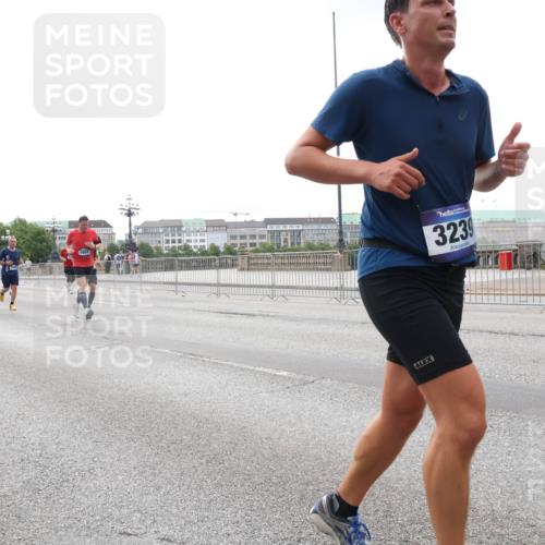 29.06.2025 - hella hamburg halbmarathon Lena Gebhardt http://msf.ph/oto/8462631 29.06.2025 10:32:04 Lombardsbrücke 7344, 5601, 3239, 1235, 1311, 1373, 1844, 1879, 1987, 2349, 2384, 2672, 2831, 2832, 2943, 3022, 3221, 3239, 3358, 3396, 3397, 3424, 3571, 3681, 3707, 3751, 3752, 3778, 3822, 4314, 4365, 4605, 4877, 4924, 5156, 5496, 5601, 5658, 5743, 5965, 6160, 6218, 6252, 6640, 6718, 6727, 7135, 7239, 7295, 7334, 7344, 7535, 7570, 7695, 7789, 7816, 7898, 8124, 8175, 8304, 8538, 8620, 8787, 8806, 8914, 9078, 9104, 9125, 9206, 9478, 9812, 9883 meine-sportfotos.de