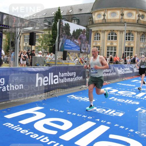 29.06.2025 - hella hamburg halbmarathon Michael Strokosch http://msf.ph/oto/8462634 29.06.2025 10:33:14 Ziel 1910, 6473, 14167, 14276, 17175, 17802 meine-sportfotos.de