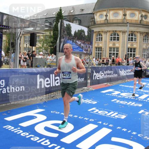 29.06.2025 - hella hamburg halbmarathon Michael Strokosch http://msf.ph/oto/8462660 29.06.2025 10:33:15 Ziel 1910, 6473, 9047, 14167, 14276, 17175, 18455 meine-sportfotos.de