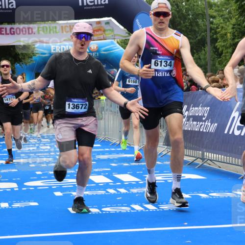 29.06.2025 - hella hamburg halbmarathon Strokosch-Dieckow http://msf.ph/oto/8462665 29.06.2025 10:47:15 Ziel 2623, 2864, 5024, 6134, 6168, 6203, 6373, 6716, 7480, 10208, 10211, 11491, 11518, 13007, 13672, 13782, 14722, 15611, 16089, 16286, 17718, 17915, 18856 meine-sportfotos.de