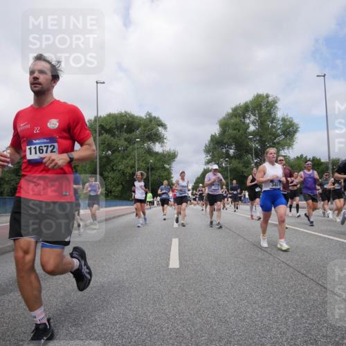 29.06.2025 - hella hamburg halbmarathon Luisa Fischer http://msf.ph/oto/8462670 29.06.2025 10:39:50 Kennedybrücke 2870, 22, 11672, 10577, 1010, 3401, 1008, 1010, 3401, 3699, 3895, 4245, 5540, 5809, 6184, 6359, 6417, 7632, 8581, 9432, 9806, 10123, 10487, 10531, 10577 meine-sportfotos.de