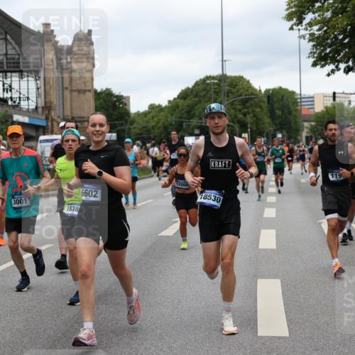29.06.2025 - hella hamburg halbmarathon Yannick Fuchs http://msf.ph/oto/8462704 29.06.2025 10:56:53 20KM 1114, 1126, 1194, 1212, 1420, 1427, 1531, 1674, 1851, 1881, 2447, 2582, 2683, 2911, 3001, 3182, 3248, 3625, 3740, 4389, 4511, 4538, 5653, 5708, 5763, 6311, 6602, 6966, 7453, 8068, 8176, 8721, 8730, 9306, 9554, 11310, 12004, 12008, 12286, 12571, 12836, 12978, 13739, 13874, 13939, 14348, 14677, 14917, 16420, 16540, 17045, 17096, 17119, 17142, 17818, 18382, 18530, 18999, 19241 meine-sportfotos.de