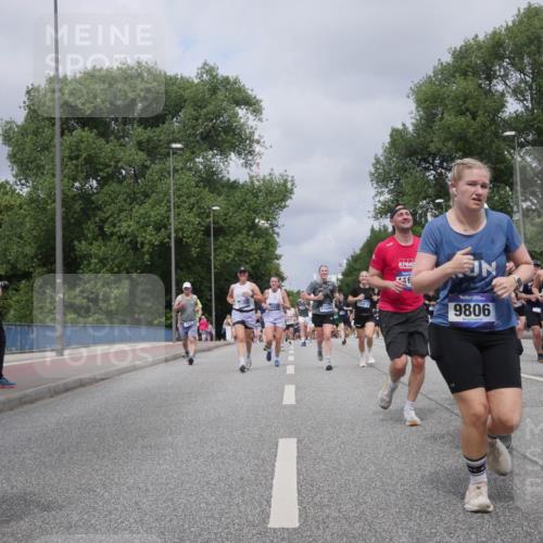 29.06.2025 - hella hamburg halbmarathon Luisa Fischer http://msf.ph/oto/8462787 29.06.2025 10:39:54 Kennedybrücke 17349, 15972, 46, 9806, 18488, 13445, 1008, 1010, 3401, 3895, 4245, 5789, 5809, 6184, 6359, 7632, 7773, 9432, 9806, 10123, 10487, 10577 meine-sportfotos.de