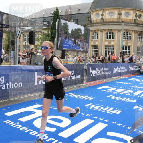 29.06.2025 - hella hamburg halbmarathon Michael Strokosch http://msf.ph/oto/8462793 29.06.2025 10:33:16 Ziel 1910, 6473, 7723, 9047, 14167, 17175, 18455 meine-sportfotos.de