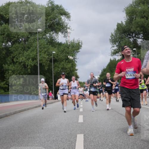 29.06.2025 - hella hamburg halbmarathon Luisa Fischer http://msf.ph/oto/8462797 29.06.2025 10:39:55 Kennedybrücke 15972, 11633, 202, 1008, 1010, 3895, 4245, 5789, 5809, 6184, 6359, 7632, 7773, 8936, 9806, 10123, 10487, 10577 meine-sportfotos.de