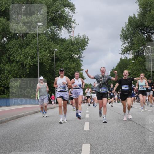 29.06.2025 - hella hamburg halbmarathon Luisa Fischer http://msf.ph/oto/8462822 29.06.2025 10:39:56 Kennedybrücke 15805, 1948, 17349, 15972, 15876, 7086, 578, 7773, 389, 1008, 1010, 1948, 2811, 3895, 5789, 5809, 6184, 6359, 7632, 7773, 8936, 9806, 10123, 10487 meine-sportfotos.de