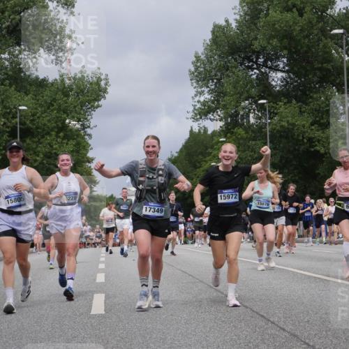 29.06.2025 - hella hamburg halbmarathon Luisa Fischer http://msf.ph/oto/8462845 29.06.2025 10:39:57 Kennedybrücke 7086, 15805, 3228, 15972, 15876, 2811, 1948, 17349, 5789, 6359, 7773, 17115, 1948, 2811, 3895, 5789, 5809, 6184, 6359, 7632, 7773, 8936, 8937, 9806, 10123, 10487 meine-sportfotos.de