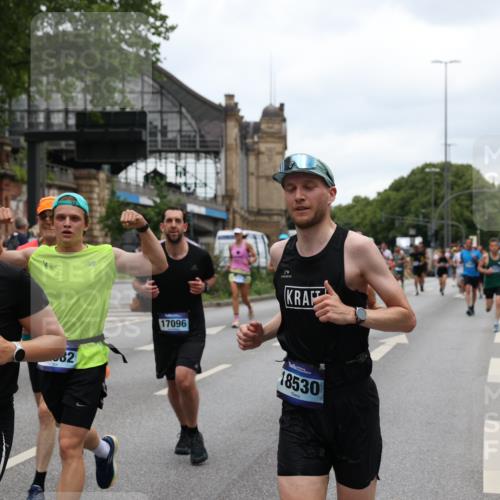 29.06.2025 - hella hamburg halbmarathon Yannick Fuchs http://msf.ph/oto/8462864 29.06.2025 10:56:54 20KM 1114, 1126, 1194, 1212, 1420, 1427, 1531, 1674, 1851, 1881, 2447, 2582, 2683, 2911, 3001, 3182, 3248, 3625, 3740, 4389, 4511, 4538, 5058, 5653, 5708, 5763, 6142, 6311, 6602, 6966, 7453, 8068, 8176, 8721, 9306, 9554, 11310, 12004, 12008, 12286, 12571, 12836, 12978, 13739, 13874, 13939, 14348, 14677, 14917, 16420, 16540, 17045, 17096, 17119, 17142, 17818, 18382, 18530, 18999, 19241 meine-sportfotos.de