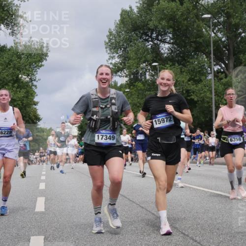 29.06.2025 - hella hamburg halbmarathon Luisa Fischer http://msf.ph/oto/8462876 29.06.2025 10:39:58 Kennedybrücke 15805, 16228, 4084, 1948, 1316, 17349, 17018, 15972, 7773, 1711, 6359, 3895, 1948, 2811, 3895, 5789, 5809, 6359, 7632, 7773, 8936, 8937, 9806, 10123, 10487 meine-sportfotos.de