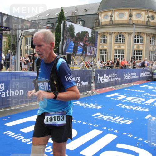 29.06.2025 - hella hamburg halbmarathon Michael Strokosch http://msf.ph/oto/8462938 29.06.2025 10:33:18 Ziel 1910, 1959, 4679, 7723, 9047, 14167, 16881, 17175, 18455 meine-sportfotos.de