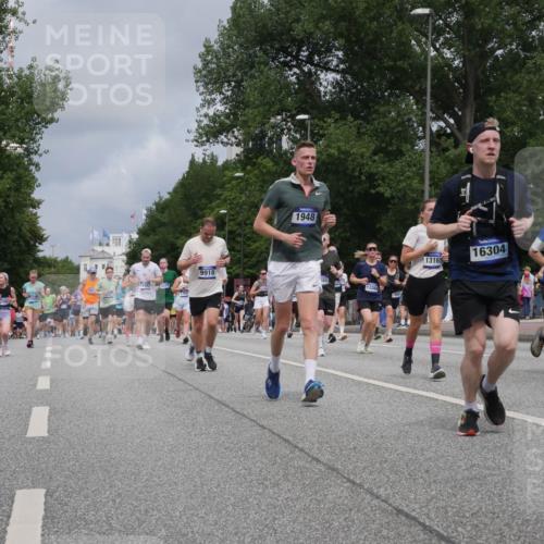 29.06.2025 - hella hamburg halbmarathon Luisa Fischer http://msf.ph/oto/8462986 29.06.2025 10:40:03 Kennedybrücke 15707, 257, 8258, 9918, 1948, 265, 13266, 1900, 13165, 16304, 8937, 146, 1948, 2072, 2811, 3398, 3428, 3895, 5786, 5789, 7773, 8257, 8258, 8936, 8937, 9918, 10123, 10862 meine-sportfotos.de