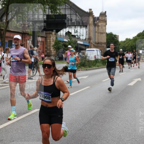 29.06.2025 - hella hamburg halbmarathon Yannick Fuchs http://msf.ph/oto/8463198 29.06.2025 10:56:56 20KM 1114, 1126, 1194, 1212, 1420, 1427, 1531, 1674, 1851, 1881, 2447, 2582, 2683, 2911, 3001, 3182, 3248, 3625, 3740, 4389, 4511, 4538, 5058, 5653, 5708, 5763, 6142, 6311, 6602, 6966, 7453, 8068, 8176, 8721, 9306, 9554, 11310, 12004, 12008, 12286, 12571, 12836, 12978, 13739, 13874, 13939, 14348, 14677, 14917, 16420, 16540, 17045, 17096, 17119, 17142, 17818, 18359, 18382, 18530, 18999, 19241 meine-sportfotos.de