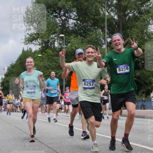 29.06.2025 - hella hamburg halbmarathon Luisa Fischer http://msf.ph/oto/8463209 29.06.2025 10:40:12 Kennedybrücke 5560, 15992, 12463, 8257, 149, 8258, 5903, 12532, 1253, 1488, 1490, 1597, 1952, 2072, 3398, 3428, 3714, 5560, 5786, 6804, 7202, 7707, 7823, 8257, 8258, 8315, 9918, 10862 meine-sportfotos.de