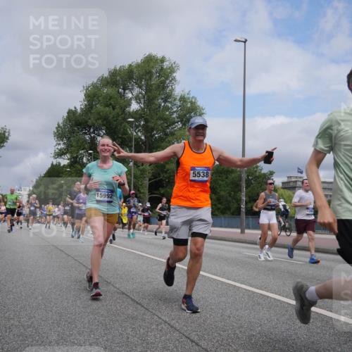 29.06.2025 - hella hamburg halbmarathon Luisa Fischer http://msf.ph/oto/8463279 29.06.2025 10:40:14 Kennedybrücke 178, 00, 15992, 5538, 303, 13902, 8257, 125, 1253, 1488, 1490, 1597, 1952, 2072, 2552, 3165, 3714, 5560, 5786, 6804, 7202, 7235, 7707, 7823, 8257, 8258, 8315, 10862 meine-sportfotos.de