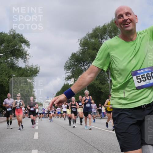 29.06.2025 - hella hamburg halbmarathon Luisa Fischer http://msf.ph/oto/8463442 29.06.2025 10:40:20 Kennedybrücke 18225, 10112, 5560, 7202, 56, 1022, 1118, 1488, 1490, 1597, 1952, 2552, 3165, 3230, 3714, 3873, 4733, 5224, 5560, 6804, 7202, 7235, 7707, 7823, 8315, 9055, 10024, 10112, 10762 meine-sportfotos.de