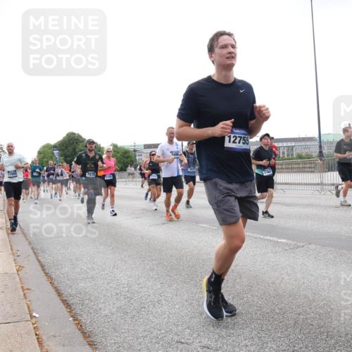 29.06.2025 - hella hamburg halbmarathon Lena Gebhardt http://msf.ph/oto/8463499 29.06.2025 10:32:10 Lombardsbrücke 17958, 7570, 5156, 5496, 3822, 12755, 11462, 520, 1235, 1311, 1373, 1640, 1879, 1987, 2349, 2384, 2672, 2831, 2832, 2943, 3022, 3221, 3239, 3358, 3365, 3571, 3707, 3751, 3752, 3778, 3822, 4314, 4365, 4605, 4857, 4877, 4924, 5156, 5496, 5601, 5658, 5743, 5941, 6160, 6218, 6252, 6718, 6727, 7135, 7239, 7295, 7334, 7344, 7468, 7535, 7570, 7695, 7789, 7816, 7898, 8124, 8127, 8175, 8303, 8304, 8538, 8620, 8625, 8787, 8806, 8840, 8914, 8993, 9078, 9104, 9125, 9206, 9478 meine-sportfotos.de