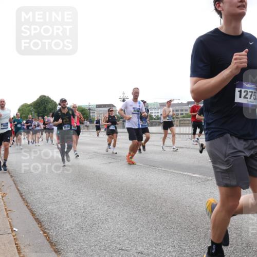 29.06.2025 - hella hamburg halbmarathon Lena Gebhardt http://msf.ph/oto/8463516 29.06.2025 10:32:10 Lombardsbrücke 17958, 7570, 2384, 5496, 3822, 1275, 1235, 1311, 1373, 1640, 1879, 1987, 2349, 2384, 2672, 2831, 2832, 2943, 3022, 3221, 3239, 3358, 3365, 3571, 3707, 3751, 3752, 3778, 3822, 4314, 4365, 4605, 4857, 4877, 4924, 5156, 5496, 5601, 5658, 5743, 5941, 6160, 6218, 6252, 6718, 6727, 7135, 7239, 7295, 7334, 7344, 7468, 7535, 7570, 7695, 7789, 7816, 7898, 8124, 8127, 8175, 8303, 8304, 8538, 8620, 8625, 8787, 8806, 8840, 8914, 8993, 9078, 9104, 9125, 9206, 9478 meine-sportfotos.de
