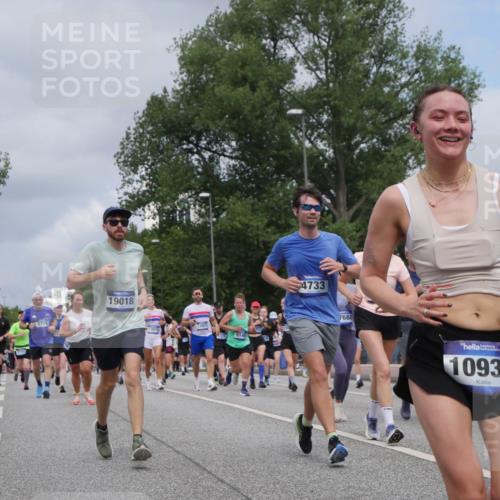 29.06.2025 - hella hamburg halbmarathon Luisa Fischer http://msf.ph/oto/8463577 29.06.2025 10:40:29 Kennedybrücke 8758, 19018, 13970, 13971, 5146, 4733, 7688, 10931, 9055, 1022, 1118, 1276, 1339, 1819, 2104, 2199, 2272, 3230, 3873, 4347, 4618, 4733, 5146, 5224, 5940, 6243, 6584, 6821, 8758, 9054, 9055, 10024, 10476, 10762, 10798 meine-sportfotos.de