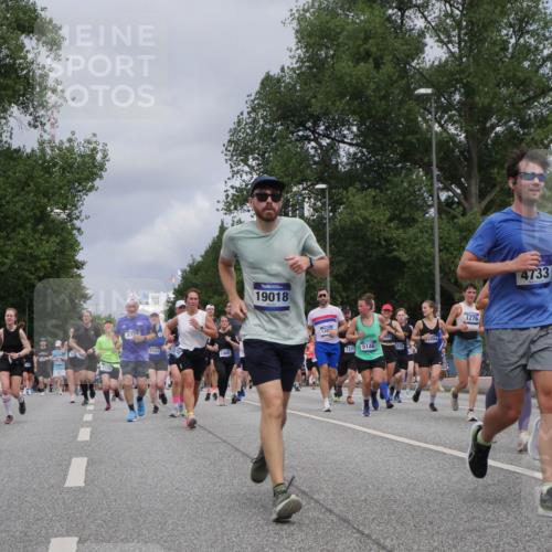 29.06.2025 - hella hamburg halbmarathon Luisa Fischer http://msf.ph/oto/8463601 29.06.2025 10:40:29 Kennedybrücke 6173, 2104, 8758, 12103, 13695, 19018, 1397, 084, 1333, 5146, 1276, 4733, 1831, 1022, 1118, 1276, 1339, 1819, 2104, 2199, 2272, 3230, 3873, 4347, 4618, 4733, 5146, 5224, 5940, 6243, 6584, 6821, 8758, 9054, 9055, 10024, 10476, 10762, 10798 meine-sportfotos.de
