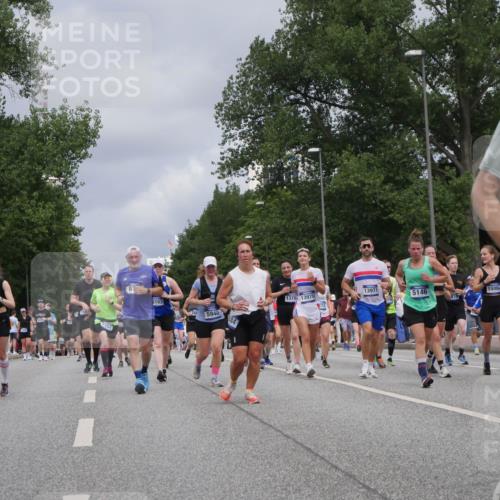 29.06.2025 - hella hamburg halbmarathon Luisa Fischer http://msf.ph/oto/8463659 29.06.2025 10:40:31 Kennedybrücke 1771, 5146, 19, 1276, 1339, 1819, 2104, 2199, 2272, 2480, 4347, 4618, 4733, 5146, 5224, 5640, 5940, 6243, 6584, 6821, 8758, 9054, 9055, 10476, 10762, 10798 meine-sportfotos.de
