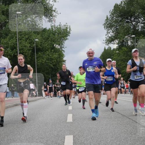 29.06.2025 - hella hamburg halbmarathon Luisa Fischer http://msf.ph/oto/8463741 29.06.2025 10:40:33 Kennedybrücke 11, 17713, 1954, 777, 2104, 8758, 5640, 1397, 12103, 5940, 95, 1276, 1339, 1819, 2104, 2199, 2272, 2480, 4347, 4618, 5146, 5640, 5940, 6243, 6584, 6821, 7085, 8758, 9054, 9055, 10476, 10798 meine-sportfotos.de