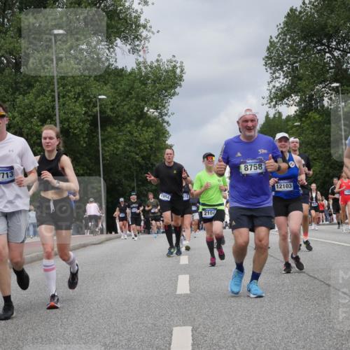 29.06.2025 - hella hamburg halbmarathon Luisa Fischer http://msf.ph/oto/8463767 29.06.2025 10:40:34 Kennedybrücke 17713, 1954, 618, 777, 2104, 5, 8758, 12103, 5940, 5640, 1276, 1339, 1819, 2104, 2199, 2272, 2480, 4347, 4618, 5146, 5640, 5940, 6243, 6584, 6821, 7085, 8758, 9054, 10476, 10798 meine-sportfotos.de