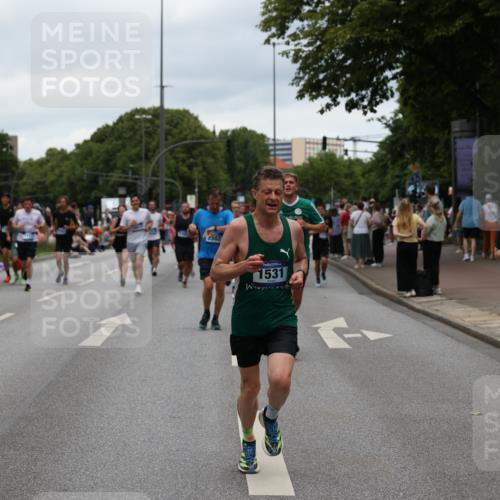 29.06.2025 - hella hamburg halbmarathon Yannick Fuchs http://msf.ph/oto/8463789 29.06.2025 10:56:58 20KM 1114, 1126, 1194, 1420, 1427, 1531, 1851, 1881, 2447, 2582, 2683, 2911, 3001, 3182, 3248, 3625, 3740, 4389, 4511, 4538, 4665, 5058, 5511, 5653, 5708, 5763, 6142, 6311, 6602, 6966, 7453, 8068, 8176, 8478, 8721, 9306, 9554, 11310, 11402, 12004, 12008, 12571, 12836, 12978, 13739, 13874, 13939, 14348, 14677, 14917, 16371, 16420, 16540, 17045, 17096, 17119, 17142, 17818, 18359, 18382, 18530, 18999, 19241 meine-sportfotos.de