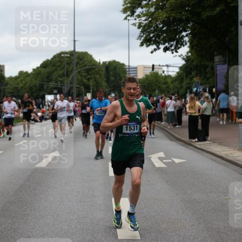 29.06.2025 - hella hamburg halbmarathon Yannick Fuchs http://msf.ph/oto/8463806 29.06.2025 10:56:58 20KM 1114, 1126, 1194, 1420, 1427, 1531, 1851, 1881, 2447, 2582, 2683, 2911, 3001, 3182, 3248, 3625, 3740, 4389, 4511, 4538, 4665, 5058, 5511, 5653, 5708, 5763, 6142, 6311, 6602, 6966, 7453, 8068, 8176, 8478, 8721, 9306, 9554, 11310, 11402, 12004, 12008, 12571, 12836, 12978, 13739, 13874, 13939, 14348, 14677, 14917, 16371, 16420, 16540, 17045, 17096, 17119, 17142, 17818, 18359, 18382, 18530, 18999, 19241 meine-sportfotos.de