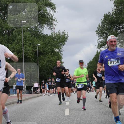 29.06.2025 - hella hamburg halbmarathon Luisa Fischer http://msf.ph/oto/8463826 29.06.2025 10:40:35 Kennedybrücke 17713, 1891, 4996, 1954, 4618, 2104, 16782, 888, 1, 8758, 50, 1796, 14282, 1276, 1339, 1819, 2104, 2199, 2272, 2480, 4347, 4442, 4618, 5146, 5640, 5940, 6243, 6584, 6821, 7085, 7544, 8758, 10476 meine-sportfotos.de