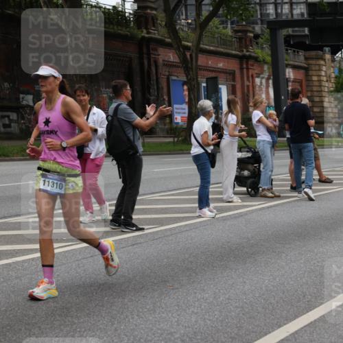 29.06.2025 - hella hamburg halbmarathon Yannick Fuchs http://msf.ph/oto/8463871 29.06.2025 10:56:59 20KM 1114, 1126, 1194, 1420, 1427, 1531, 1851, 1881, 2447, 2582, 2683, 2911, 3001, 3182, 3248, 3625, 4389, 4511, 4538, 4665, 5058, 5511, 5653, 5708, 5763, 6142, 6311, 6602, 6966, 7453, 8068, 8176, 8478, 8721, 9306, 9554, 9899, 11310, 11402, 12004, 12008, 12571, 12836, 12978, 13739, 13874, 13939, 14348, 14677, 14917, 16371, 16420, 16540, 17045, 17096, 17119, 17142, 17818, 17890, 18359, 18382, 18452, 18530, 18999, 19241 meine-sportfotos.de