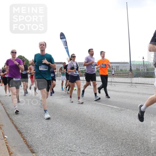 29.06.2025 - hella hamburg halbmarathon Lena Gebhardt http://msf.ph/oto/8463900 29.06.2025 10:32:15 Lombardsbrücke 17073, 1707, 130, 322, 11168, 621, 12136, 6252, 1921, 4191, 7789, 1311, 1373, 1640, 1987, 2349, 2384, 2672, 2943, 3022, 3221, 3239, 3358, 3365, 3653, 3707, 3751, 3752, 3778, 3822, 4314, 4365, 4605, 4857, 4877, 4924, 5156, 5496, 5601, 5658, 5743, 5783, 5941, 6218, 6228, 6252, 6312, 6315, 6718, 6727, 7135, 7239, 7295, 7344, 7468, 7535, 7570, 7695, 7702, 7789, 7816, 7898, 8124, 8127, 8175, 8303, 8538, 8625, 8787, 8840, 8914, 8993, 9125, 9206, 10002 meine-sportfotos.de