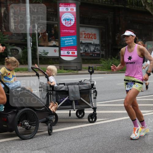 29.06.2025 - hella hamburg halbmarathon Yannick Fuchs http://msf.ph/oto/8463980 29.06.2025 10:56:59 20KM 1114, 1126, 1194, 1420, 1427, 1531, 1851, 1881, 2447, 2582, 2683, 2911, 3001, 3182, 3248, 3625, 4389, 4511, 4538, 4665, 5058, 5511, 5653, 5708, 5763, 6142, 6311, 6602, 6966, 7453, 8068, 8176, 8478, 8721, 9306, 9554, 9899, 11310, 11402, 12004, 12008, 12571, 12836, 12978, 13739, 13874, 13939, 14348, 14677, 14917, 16371, 16420, 16540, 17045, 17096, 17119, 17142, 17818, 17890, 18359, 18382, 18452, 18530, 18999, 19241 meine-sportfotos.de