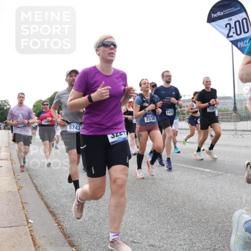 29.06.2025 - hella hamburg halbmarathon Lena Gebhardt http://msf.ph/oto/8464050 29.06.2025 10:32:16 Lombardsbrücke 17073, 14191, 707, 13026, 7535, 5743, 2, 00, 1199, 1311, 1640, 1987, 2349, 2384, 2672, 2943, 3022, 3221, 3239, 3358, 3365, 3653, 3707, 3751, 3752, 3778, 3822, 4314, 4365, 4605, 4857, 4877, 4924, 5156, 5496, 5601, 5658, 5743, 5783, 5871, 5941, 6218, 6228, 6252, 6312, 6315, 6718, 6727, 7135, 7239, 7295, 7344, 7468, 7535, 7570, 7695, 7702, 7789, 7816, 7898, 8124, 8127, 8175, 8303, 8538, 8625, 8787, 8840, 8914, 8993, 9125, 9206, 10002 meine-sportfotos.de