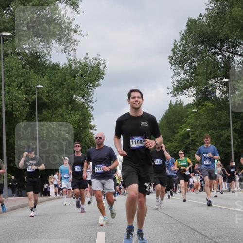 29.06.2025 - hella hamburg halbmarathon Luisa Fischer http://msf.ph/oto/8464121 29.06.2025 10:40:42 Kennedybrücke 11980, 845, 4097, 7388, 777, 11888, 8843, 2016, 9288, 10159, 499, 1339, 1799, 2016, 2031, 2480, 4442, 4618, 5640, 6243, 7085, 7544, 8499, 8843, 9288, 10159 meine-sportfotos.de
