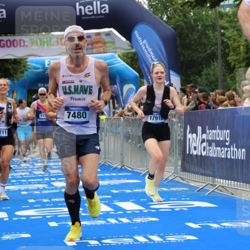 29.06.2025 - hella hamburg halbmarathon Strokosch-Dieckow http://msf.ph/oto/8464168 29.06.2025 10:47:12 Ziel 2623, 4093, 5024, 6134, 6168, 6203, 6373, 6716, 7480, 7908, 10208, 10211, 11518, 12579, 13007, 13672, 14722, 15684, 16286, 17718, 17915, 18856 meine-sportfotos.de