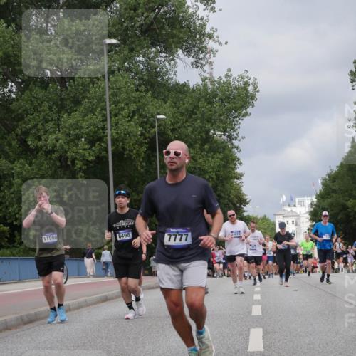 29.06.2025 - hella hamburg halbmarathon Luisa Fischer http://msf.ph/oto/8464189 29.06.2025 10:40:44 Kennedybrücke 11980, 8498, 7777, 14915, 1337, 762, 7124, 8843, 1337, 1799, 2016, 2031, 2480, 4442, 4762, 7085, 7124, 7544, 8499, 8843, 9288, 10159 meine-sportfotos.de