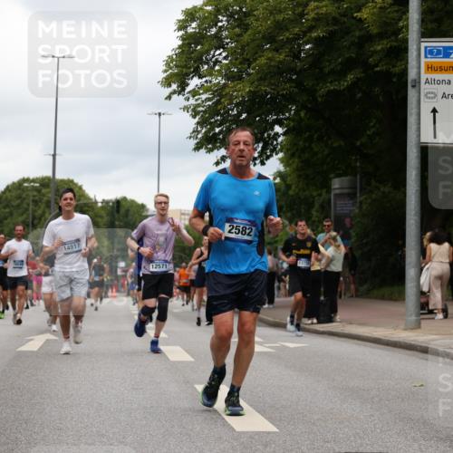 29.06.2025 - hella hamburg halbmarathon Yannick Fuchs http://msf.ph/oto/8464270 29.06.2025 10:57:02 20KM 1114, 1126, 1420, 1427, 1531, 1851, 1881, 2447, 2582, 2683, 2911, 3001, 3182, 3248, 3625, 4389, 4538, 4665, 5058, 5511, 5653, 5708, 5763, 6142, 6311, 6602, 6966, 7453, 8068, 8176, 8478, 8721, 9306, 9554, 9899, 11310, 11402, 12004, 12008, 12571, 12836, 12978, 13739, 13874, 13939, 14677, 14917, 16371, 16420, 16540, 17045, 17096, 17119, 17142, 17818, 17890, 18359, 18452, 18999, 19241 meine-sportfotos.de
