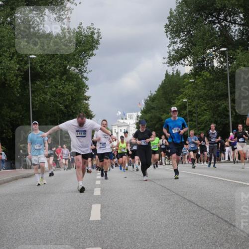 29.06.2025 - hella hamburg halbmarathon Luisa Fischer http://msf.ph/oto/8464281 29.06.2025 10:40:47 Kennedybrücke 996, 4097, 16937, 14915, 1762, 1337, 111, 7124, 5522, 2016, 1658, 1337, 1799, 2016, 2031, 4442, 4762, 5522, 5523, 7124, 7544, 8499, 8843, 8985, 9288, 10159, 10836 meine-sportfotos.de
